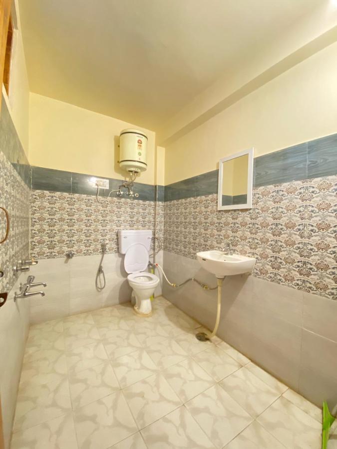 Pine Tower Inn 마날리 외부 사진