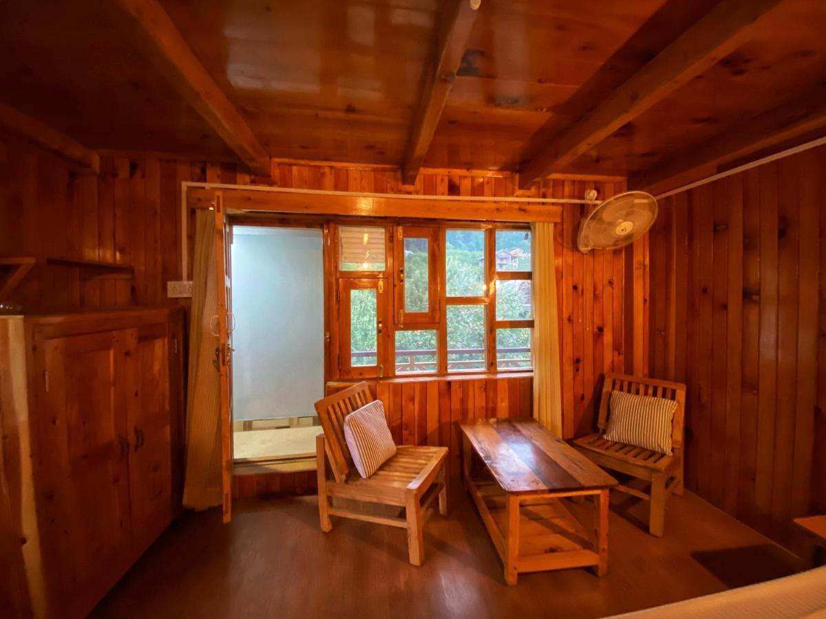 Pine Tower Inn 마날리 외부 사진