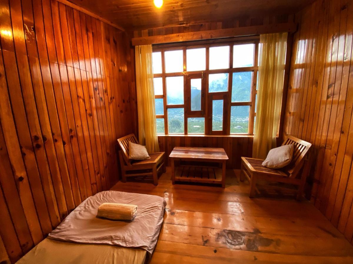 Pine Tower Inn 마날리 외부 사진
