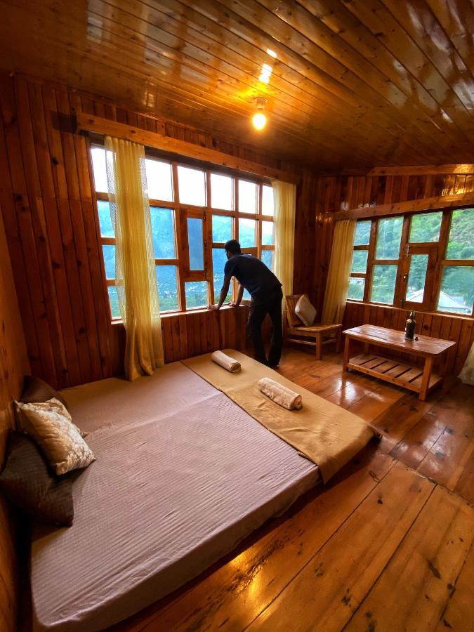 Pine Tower Inn 마날리 외부 사진