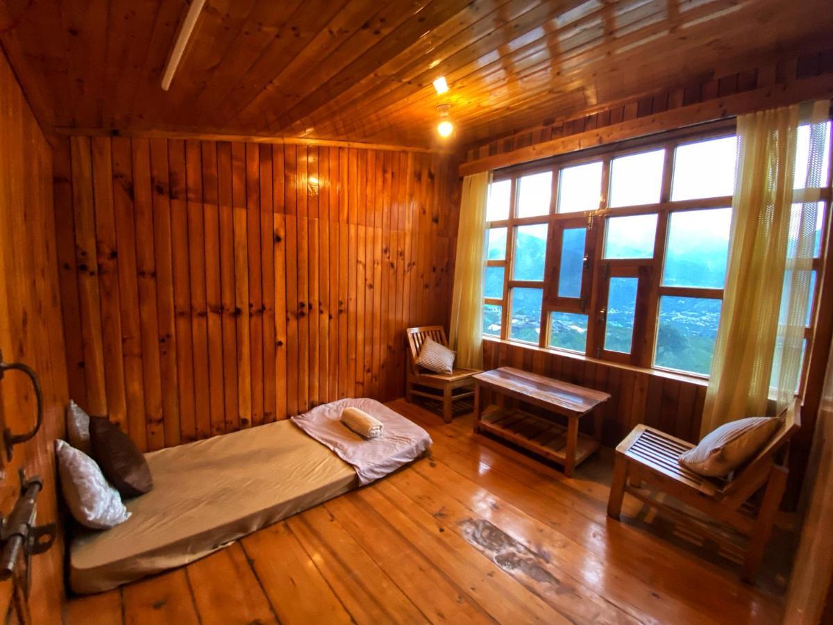 Pine Tower Inn 마날리 외부 사진